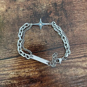 ❤️ 2/$20 or 3/$25 Stainless Steel Women's Chain and Star Bracelet